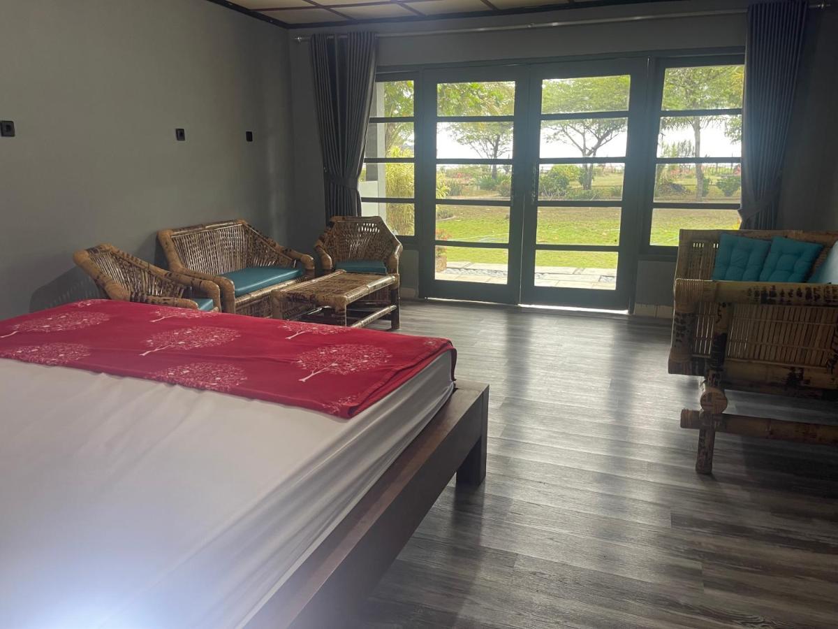 Supersuck Hotel Maluk Екстериор снимка