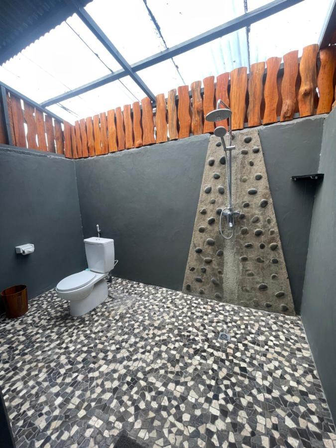 Supersuck Hotel Maluk Екстериор снимка